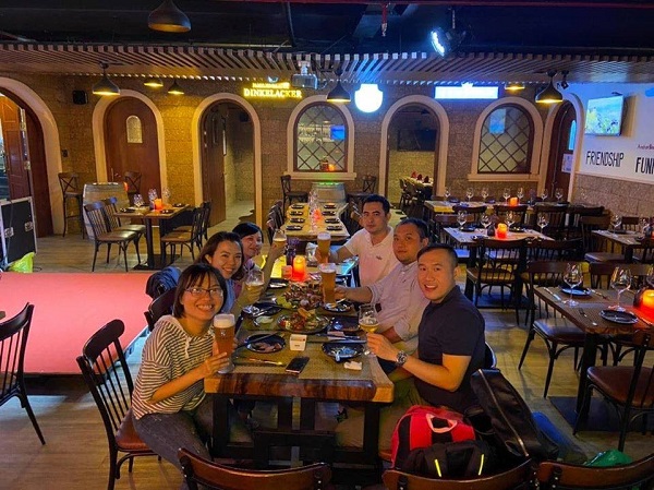  Thưởng thức bia Leffe tại Anchor Sài Gòn cùng bạn bè